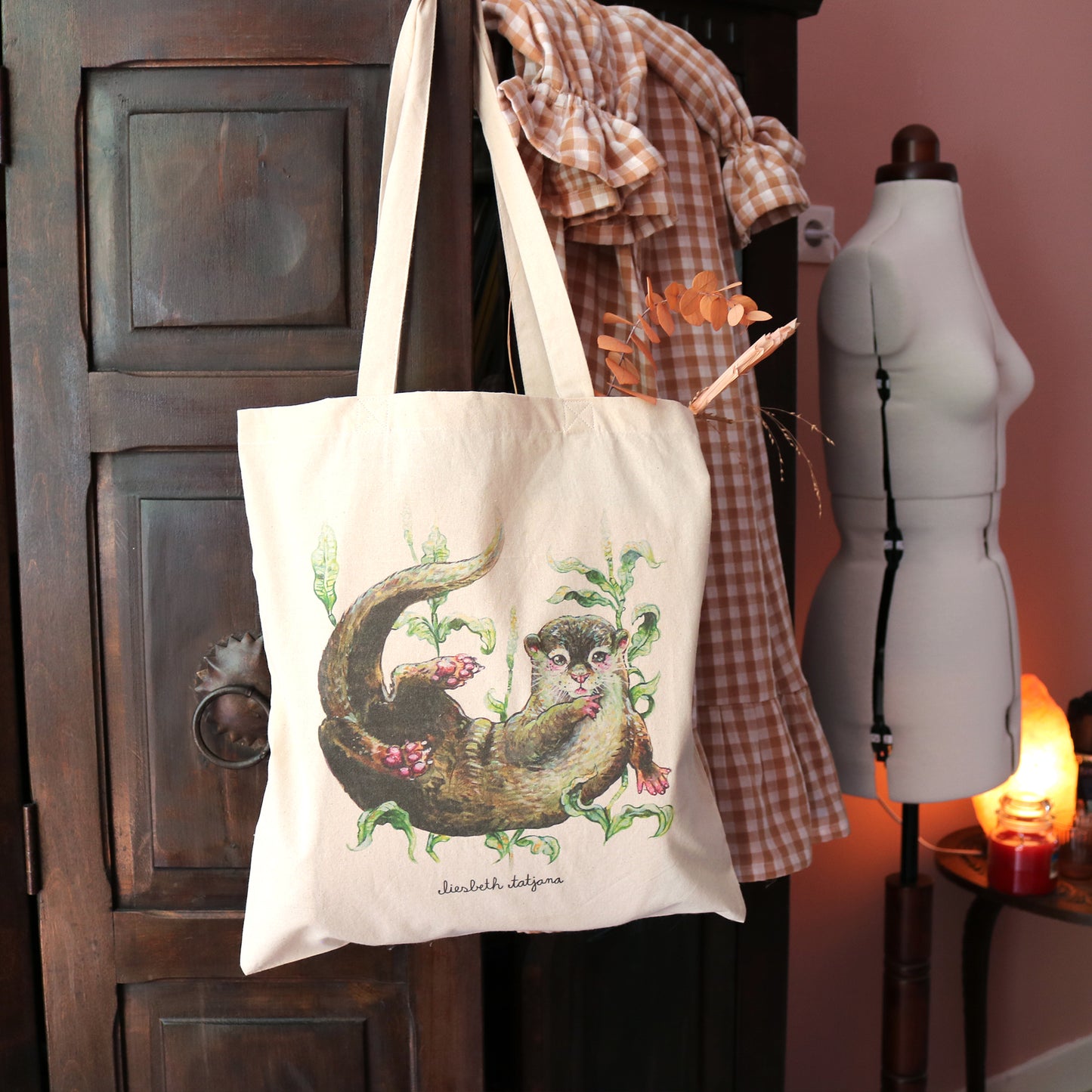 "Otter" tote bag